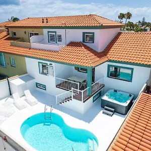 Veaco With Jacuzzi And Private Pool , Corralejo Spain